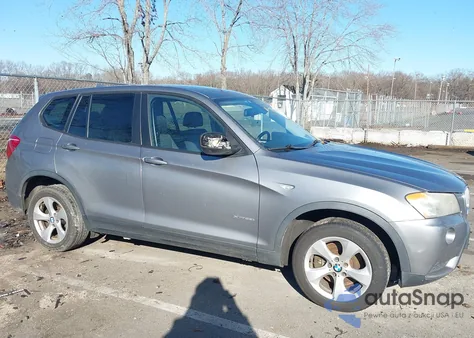 2011 BMW X3 xDrive28I z USA, uszkodzony, nr VIN 5UXWX5C5XBL702398